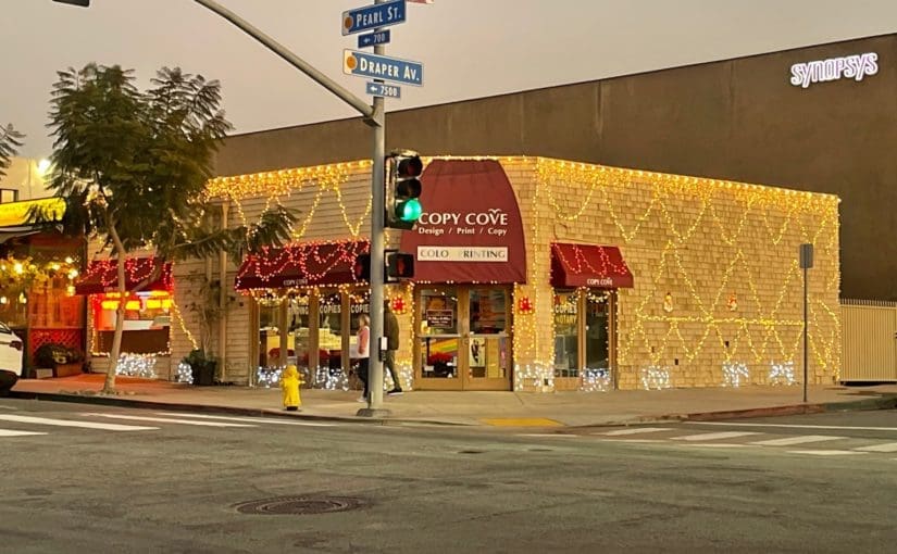 Winning Windows Announced: Merchant Holiday Windows Rise Above the Rest