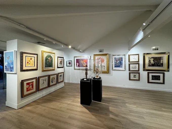 Martin Lawrence Galleries